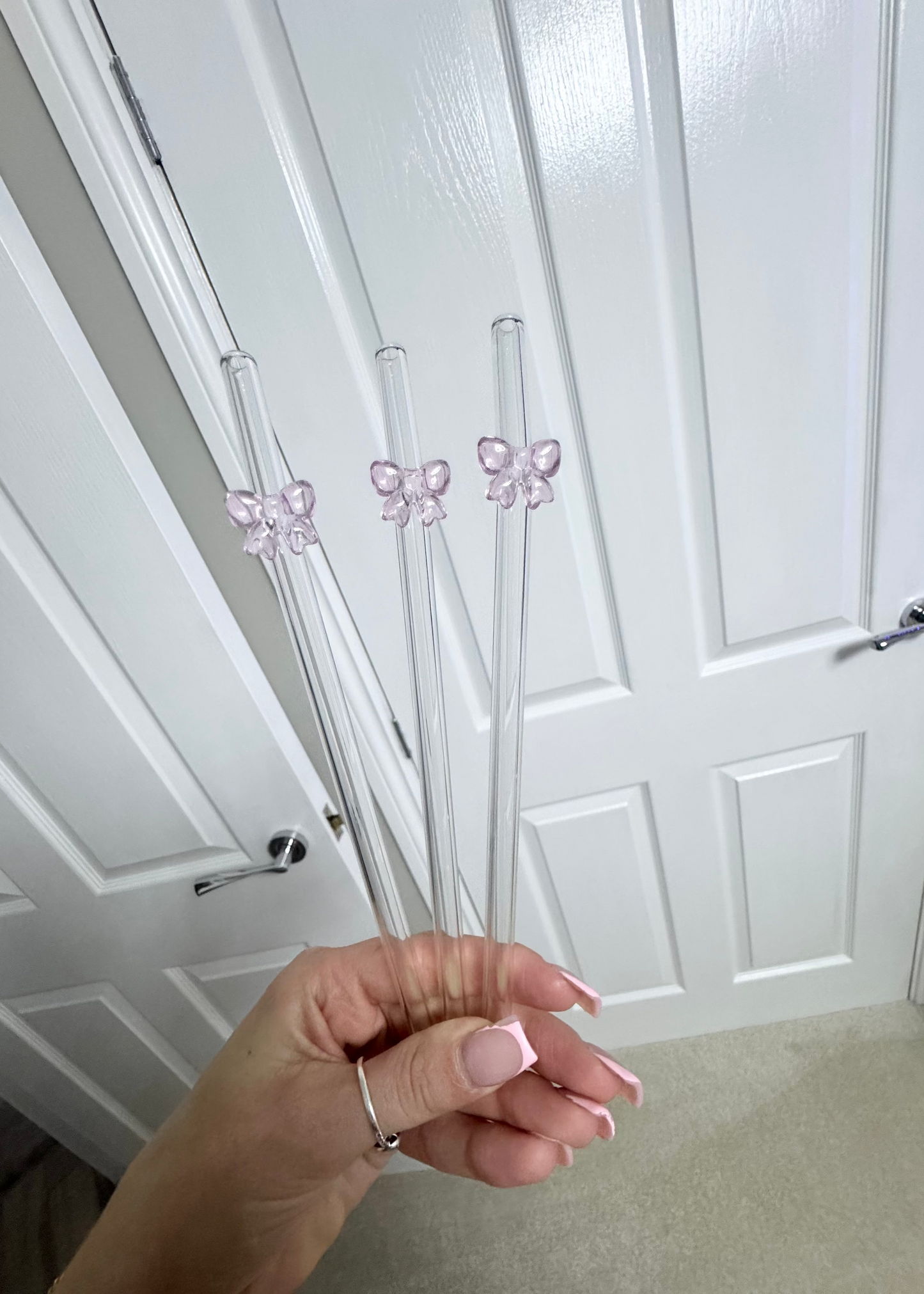 Pink Bow Glass Straws and Brush